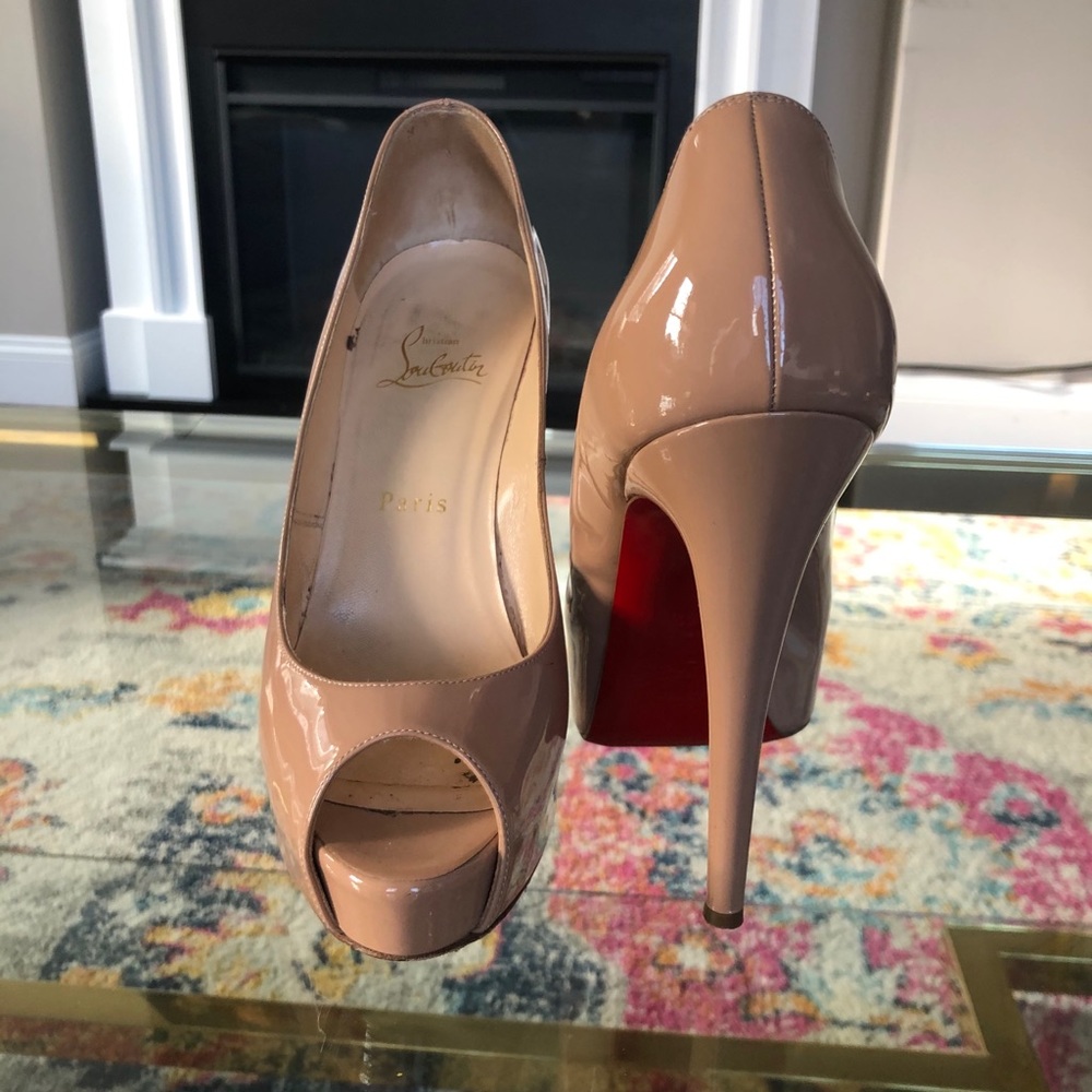 Christian LouBoutin-Nude